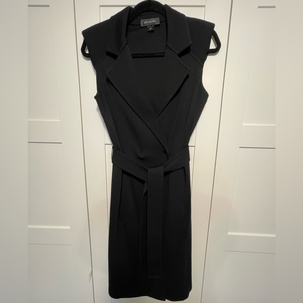 St.John Classic Sleeveless Collard Wool Belted  Wrap Dress Black size 10